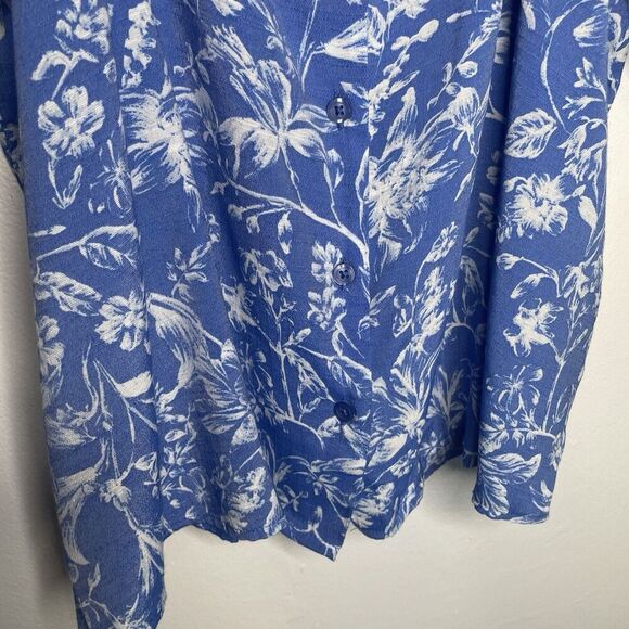 Lauren Conrad Blue White Floral Fairycore  Button‎ Down RayonBlend Top SZ XXL - Picture 5 of 13